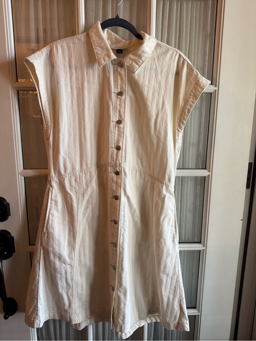Universal Thread Women's Size Medium Denim Flouncy Dress in Off-White / Cream